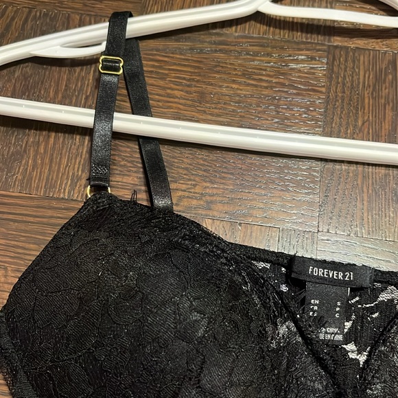 Black lace bodysuit - Picture 4 of 4